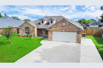 204 Audubon Woods Court, Richwood, TX 77531 - Photo 2