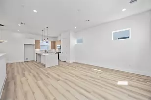 6735 Peerless St, Houston, TX 77021 - Photo 2