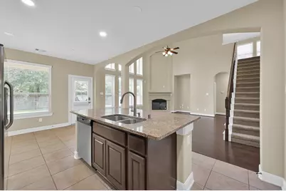 106 N Pinto Point Circle, Spring, TX 77389 - Photo 10