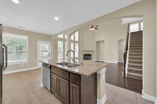 106 N Pinto Point Cir, Spring, TX 77389 - Photo 10