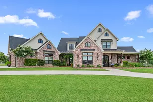 304 Champions Ct, El Campo, TX 77437 - Photo 1