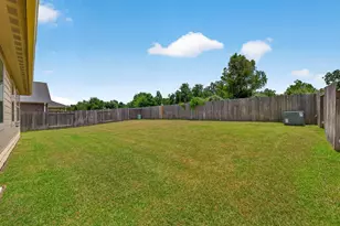 7806 London Tower Ln, Houston, TX 77044 - Photo 24
