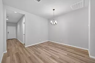 7806 London Tower Ln, Houston, TX 77044 - Photo 6