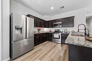 7806 London Tower Ln, Houston, TX 77044 - Photo 4