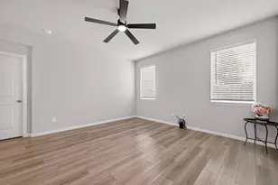 7806 London Tower Ln, Houston, TX 77044 - Photo 10