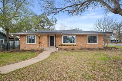 355 N Monroe Street, La Grange, TX 78945 - Photo 2