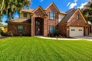 105 Thyme Trail, Lake Jackson, TX 77566 - Photo 4