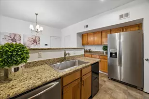 2555 Bering Dr, Houston, TX 77057 - Photo 6