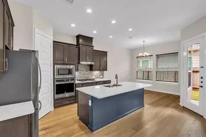 10004 Steeple Farms Drive, Houston, TX 77080 - Photo 4