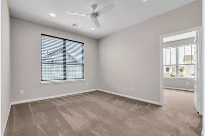 10004 Steeple Farms Drive, Houston, TX 77080 - Photo 18