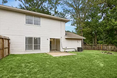 1600 Hazelwood #B, Conroe, TX 77301 - Photo 16