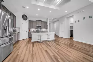 2502 Ocean Key Dr, Texas City, TX 77568 - Photo 8
