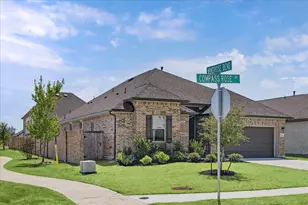 1734 Compass Rose Dr, Angleton, TX 77515 - Photo 2