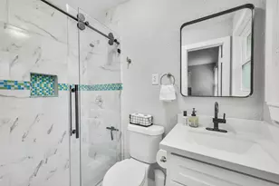 4842 Hummingbird St, Houston, TX 77035 - Photo 22