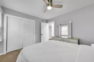 4842 Hummingbird St, Houston, TX 77035 - Photo 26