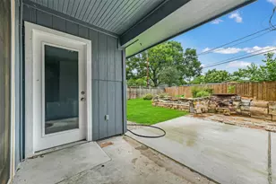 4842 Hummingbird St, Houston, TX 77035 - Photo 28