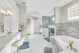 9761 Westview Dr, Houston, TX 77055 - Photo 18