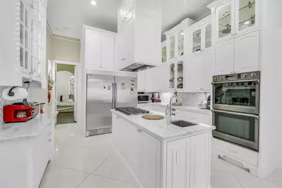 9761 Westview Drive, Houston, TX 77055 - Photo 10