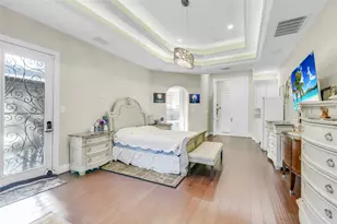 9761 Westview Dr, Houston, TX 77055 - Photo 16