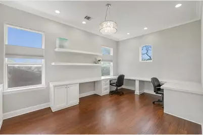 9761 Westview Drive, Houston, TX 77055 - Photo 38