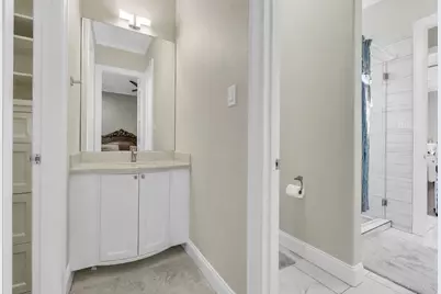 9761 Westview Drive, Houston, TX 77055 - Photo 36