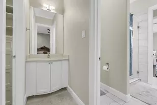 9761 Westview Dr, Houston, TX 77055 - Photo 36