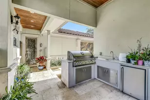 9761 Westview Dr, Houston, TX 77055 - Photo 40