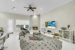 9761 Westview Dr, Houston, TX 77055 - Photo 6