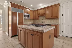 2210 Bywater Dr, Houston, TX 77077 - Photo 8