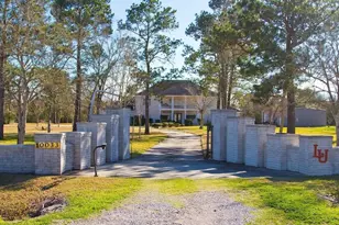 10033 Brooks Rd, Beaumont, TX 77713 - Photo 2