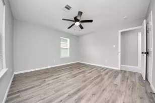 4914 Angleton St, Houston, TX 77033 - Photo 22