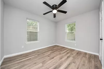 4914 Angleton Street, Houston, TX 77033 - Photo 8