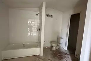 320 4th St, San Leon, TX 77539 - Photo 10