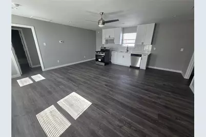 9806 Fillmore Street #C, Houston, TX 77029 - Photo 6
