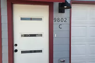 9806 Fillmore St, Houston, TX 77029 - Photo 2