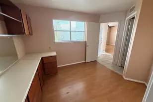 7901 Cambridge St, Houston, TX 77054 - Photo 8