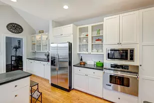 1533 Harold St, Houston, TX 77006 - Photo 8