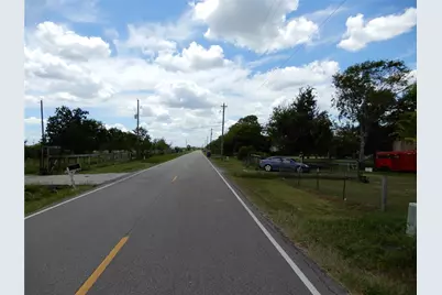 563 Fairway Drive, Angleton, TX 77515 - Photo 6