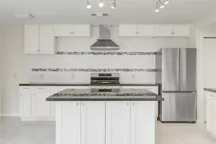 4427 Waterfall Way, Sugar Land, TX 77479 - Photo 12