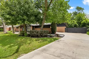 9223 Rangely Dr, Houston, TX 77055 - Photo 38