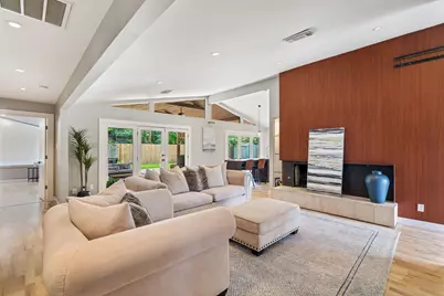 9223 Rangely Drive, Houston, TX 77055 - Photo 10