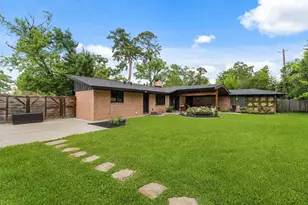 9223 Rangely Dr, Houston, TX 77055 - Photo 36