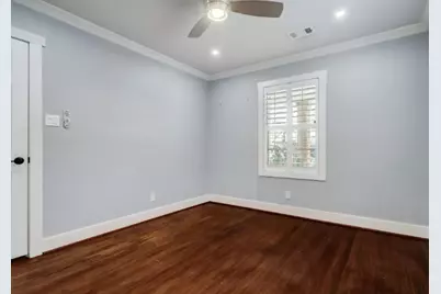 7151 Edgemoor Drive, Houston, TX 77074 - Photo 16