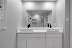 7151 Edgemoor Dr, Houston, TX 77074 - Photo 22