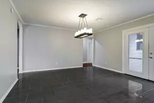 7151 Edgemoor Dr, Houston, TX 77074 - Photo 12