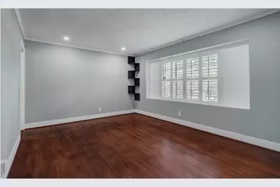 7151 Edgemoor Drive, Houston, TX 77074 - Photo 6