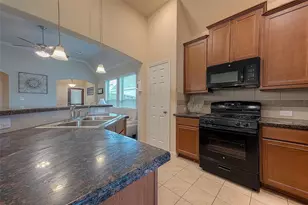 24303 Wild Bramble Ln, Katy, TX 77493 - Photo 10