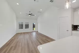 16842 Cockspur Hawthrown Ln, New Caney, TX 77357 - Photo 18