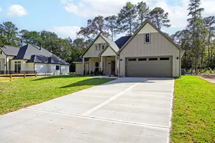 10518 Greenbriar Dr, Plantersville, TX 77363 - Photo 2
