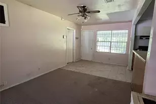 6159 Lyndhurst Dr, Houston, TX 77033 - Photo 6